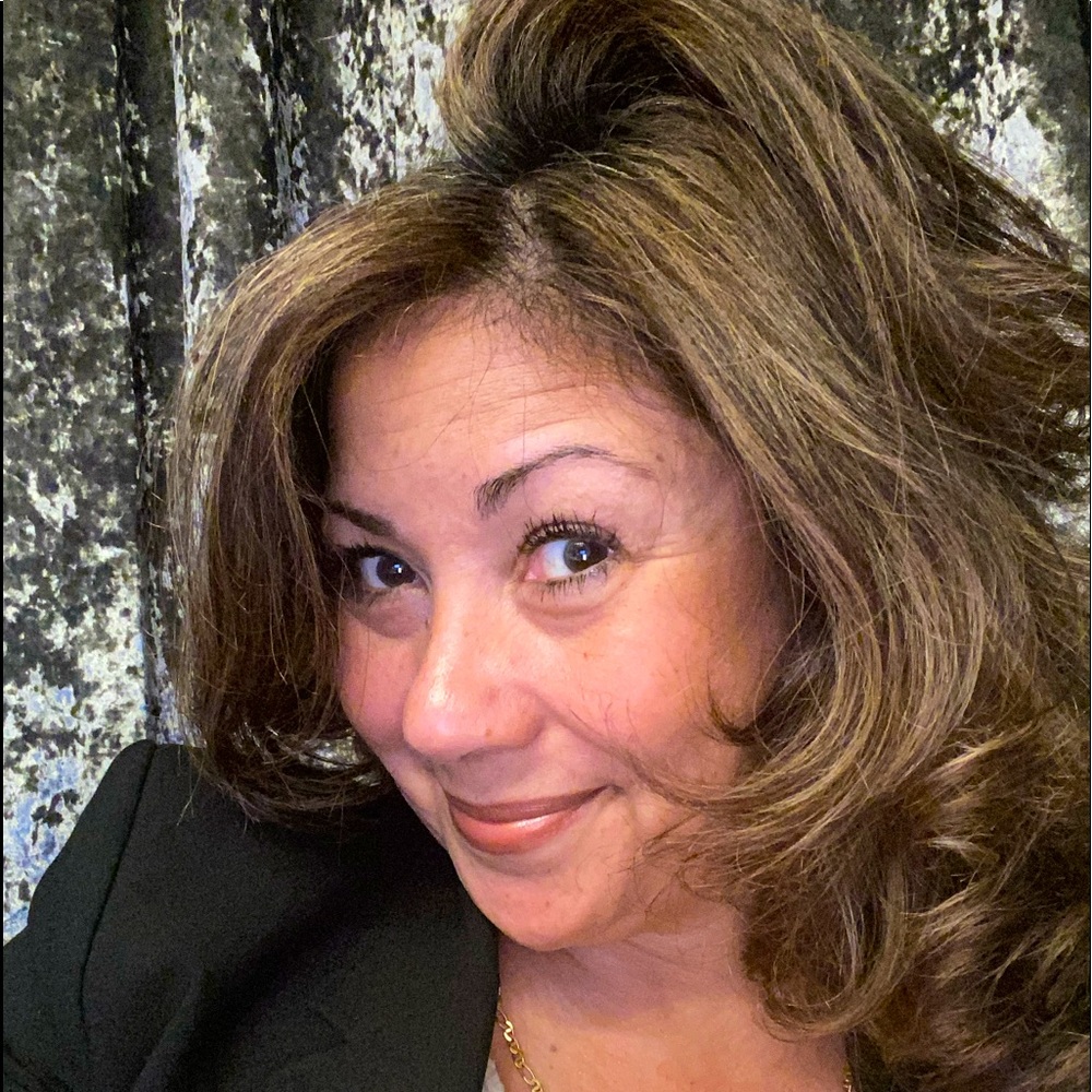 Meet your Posher, Sharon